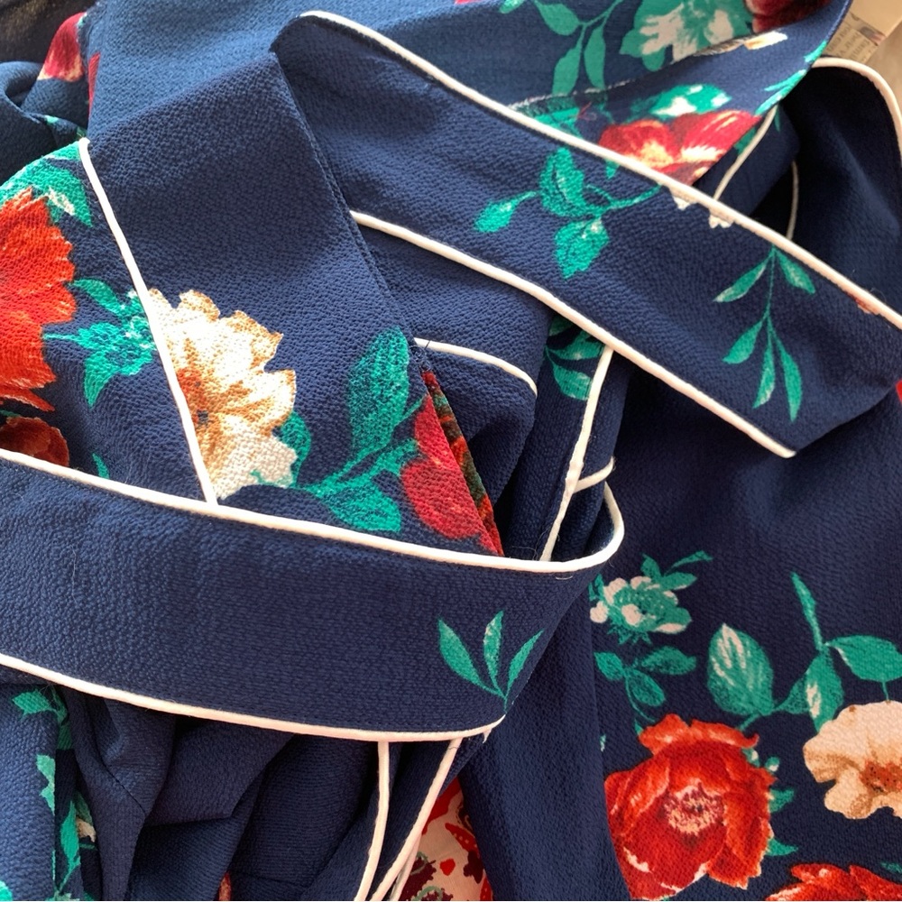 Bleuh Ciel Floral Romper Top Belted - Picture 8 of 8